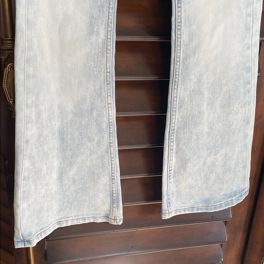 Aeropostale Light Wash Flare Jeans Size 000 - Picture 3 of 9